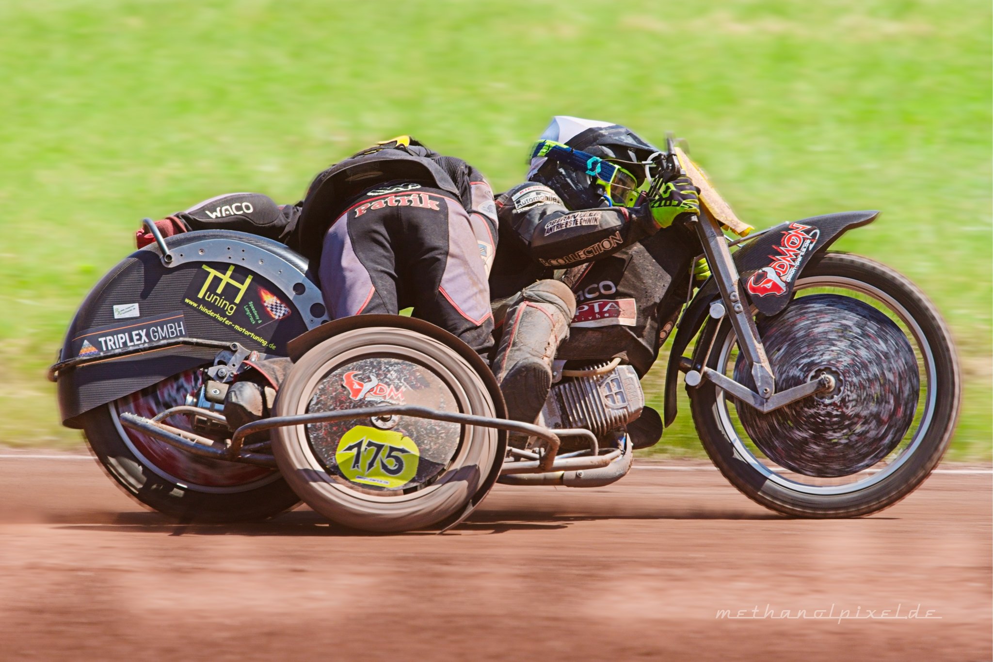 ILCE 7M4   A7400422 2048